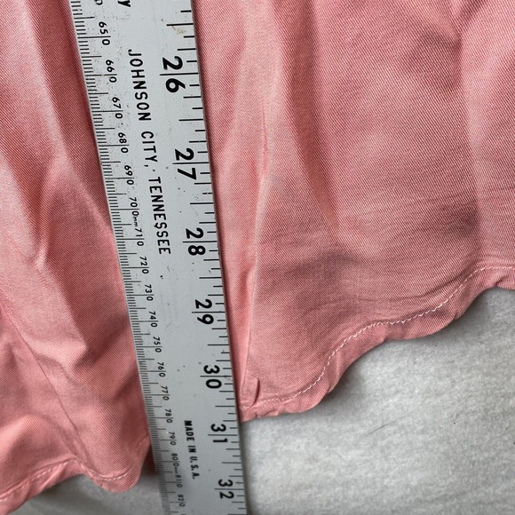 Torrid 3 Women’s Plus Size 3X Solid Pink 100% Rayon Button Down Blouse Top - Picture 5 of 14